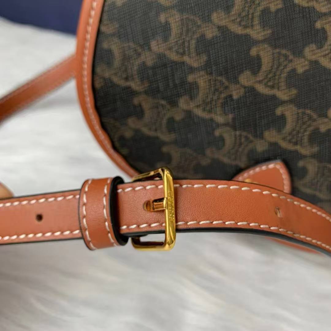 셀린느 여성 미디엄 폴코백 트리옹프 - Celine Womens Medium Folco Bag Triomphe - ceb1635x